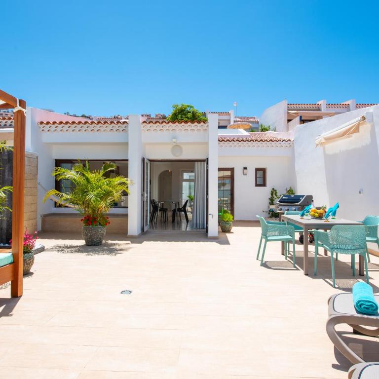 Haciendas Village Tenerife - 1 Bedroom Bungalow with Extra Large Chill out Terrace - 8