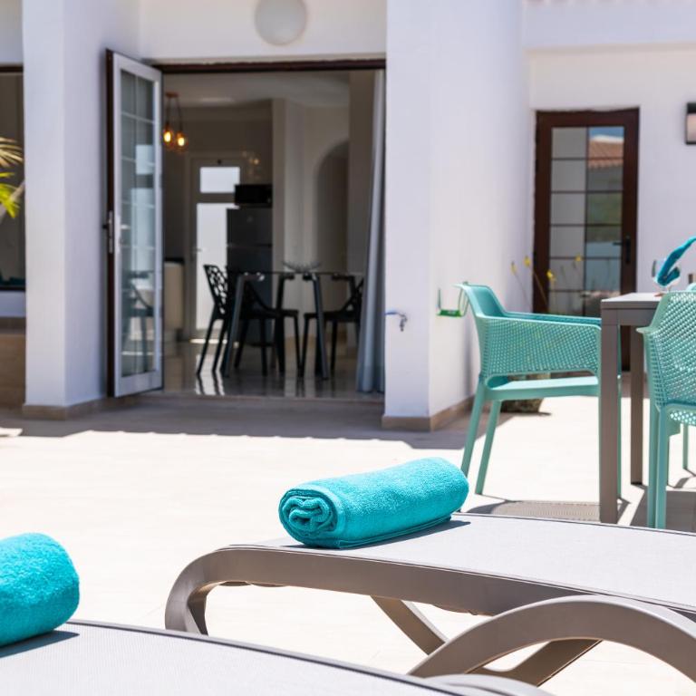 Haciendas Village Tenerife - 1 Bedroom Bungalow with Extra Large Chill out Terrace - 13