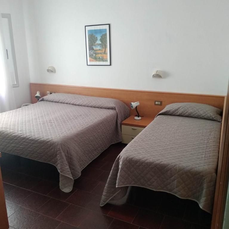 Hotel Dolomiti - Camera Tripla Economy - 1