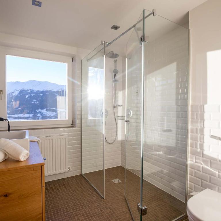 Wellness Aparthotel Panorama Alpin - Ferienwohnungen Jerzens im Pitztal - Apartment mit 2 Schlafzimmern und Balkon - 10