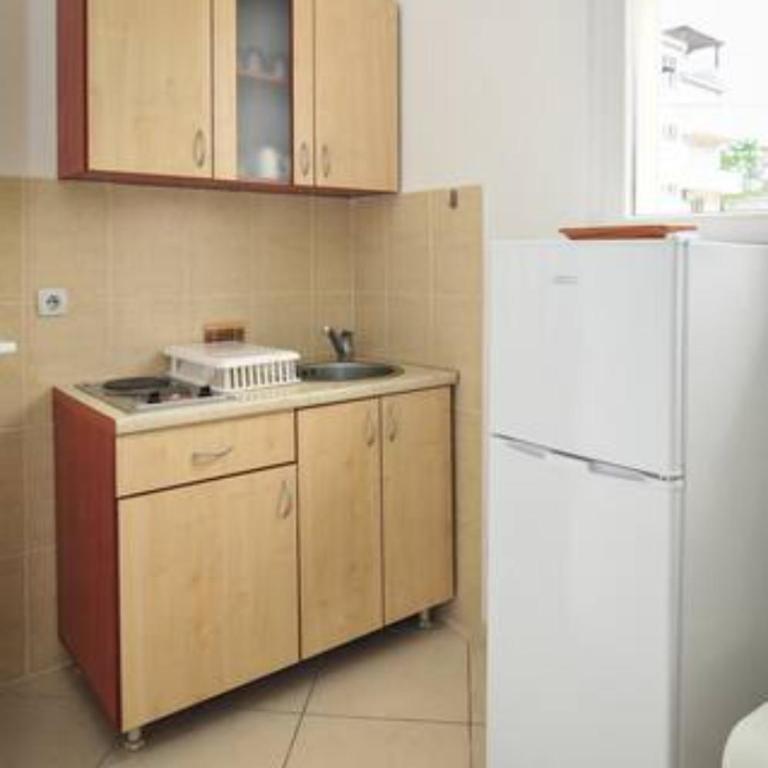 Busola Apartments - Studio - 13