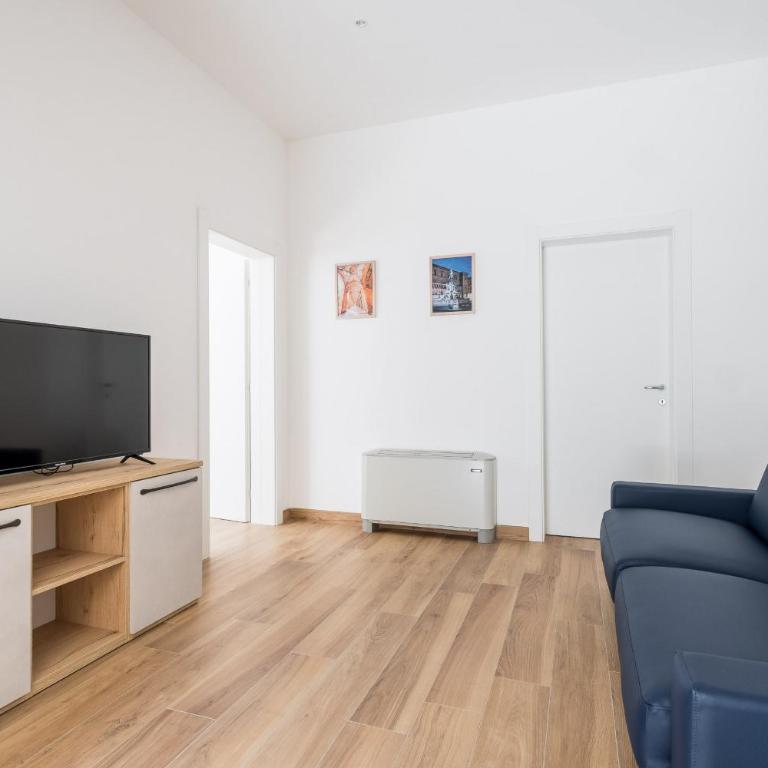 Giorgi Design Homes I - One-Bedroom Apartment - 5
