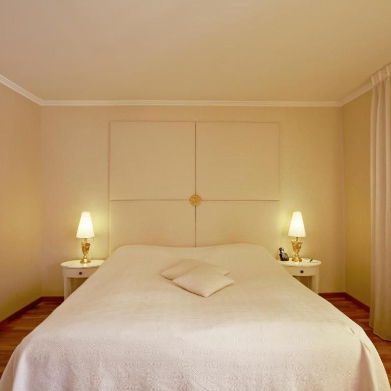Hotel des Balances - Dreibettzimmer mit Flussblick - 5