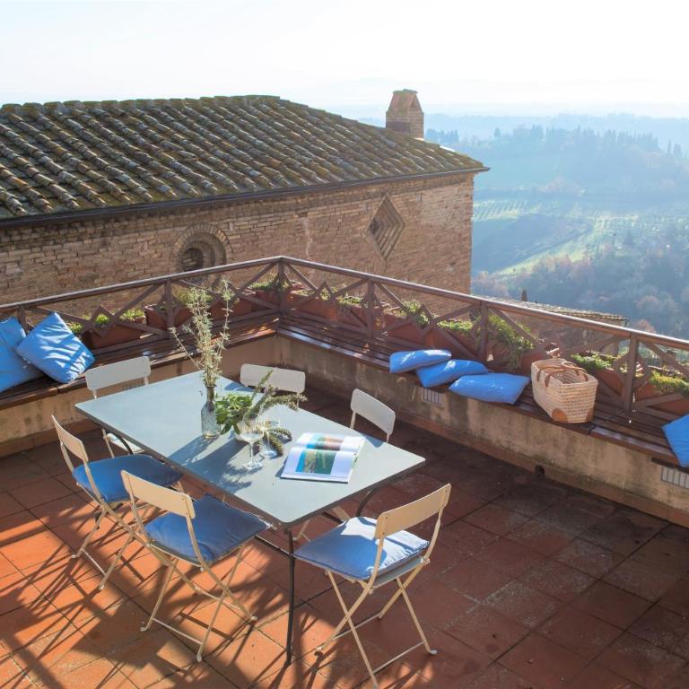 Zafferano Rooftop Terrace Tower House - Three-Bedroom Apartment - 3