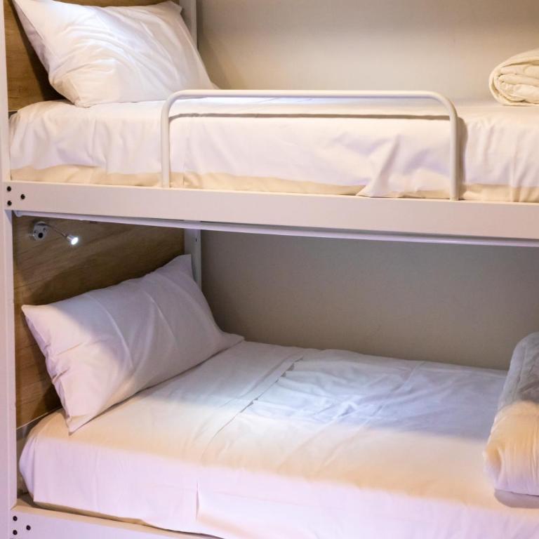 4U Hostel - Bed in 4-Bed Mixed Dormitory Room - 3