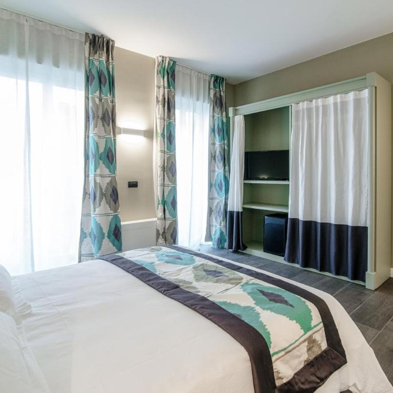 In Centro Luxury Rooms - Double Room with Balcony (2 Adults + 1 Child) - 15