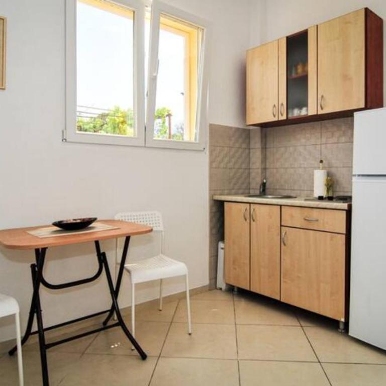 Busola Apartments - One-Bedroom Apartment - 7