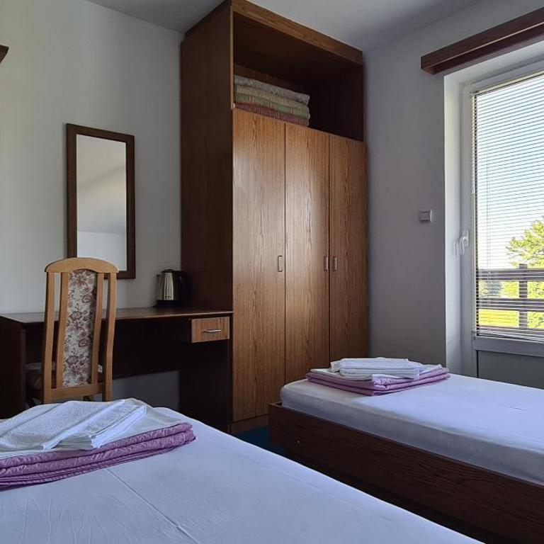 Guest House Tiha noć - Twin Room with Balcony - 9