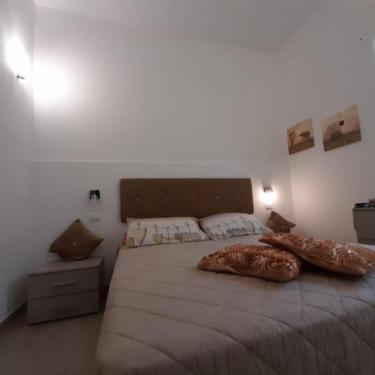 CASA LAURA - Camera Matrimoniale/Doppia con Letti Singoli - 1