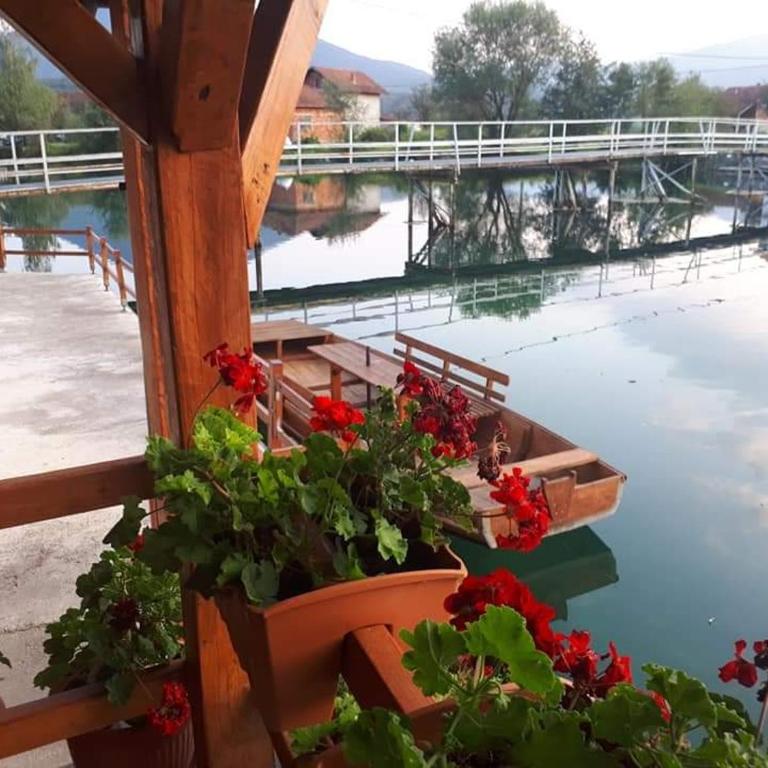 Apartman View Una - Three-Bedroom House - 38