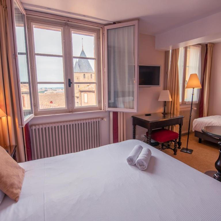 Hôtel Le Donjon - Cœur de La Cité Médiévale - Chambre Triple Supérieure - 1