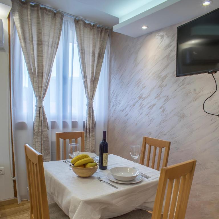 Lux Centre Apartment - Apartment - 7