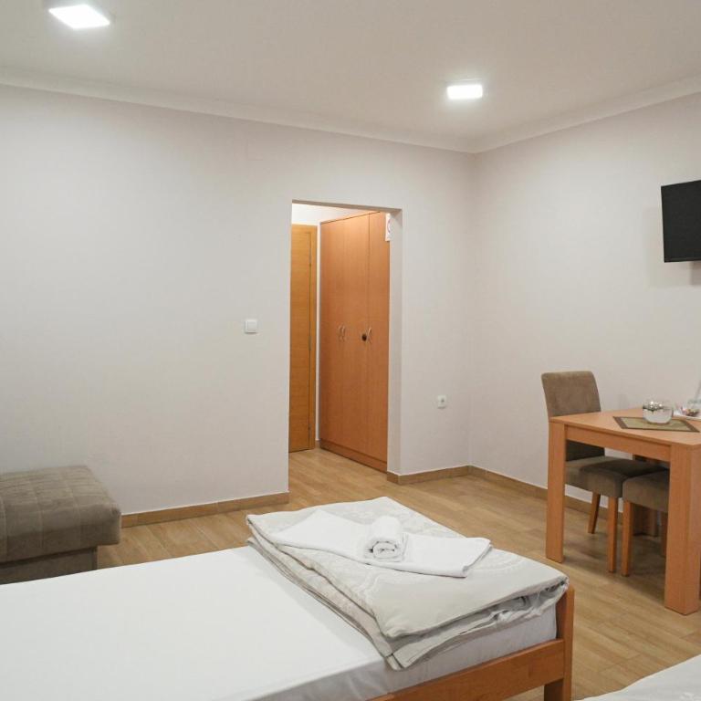 Prenoćište i restoran Ihthis - Dvokrevetna Soba sa Zasebnim Krevetima i Kupatilom - 1