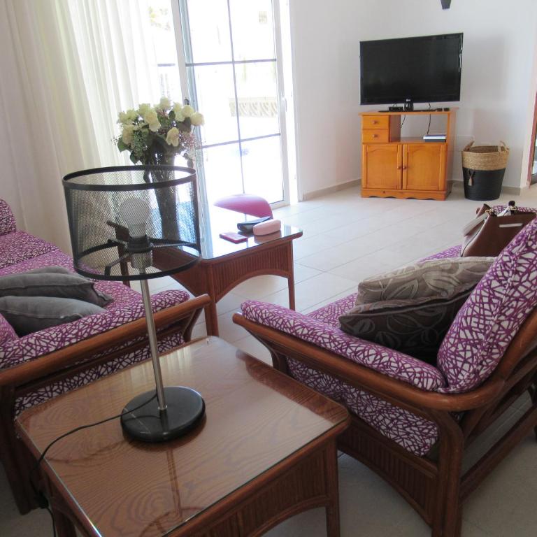 LAS ROSAS by RENTMEDANO Stunning luxury Chocolate Box villa with private heated pool & wifi - Villa - 19