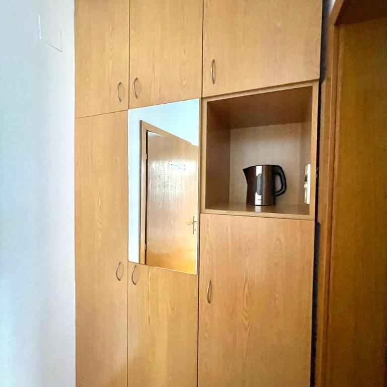 Vila L Budva - Dvokrevetna Soba sa Zasebnim Krevetima i Kupatilom - 11