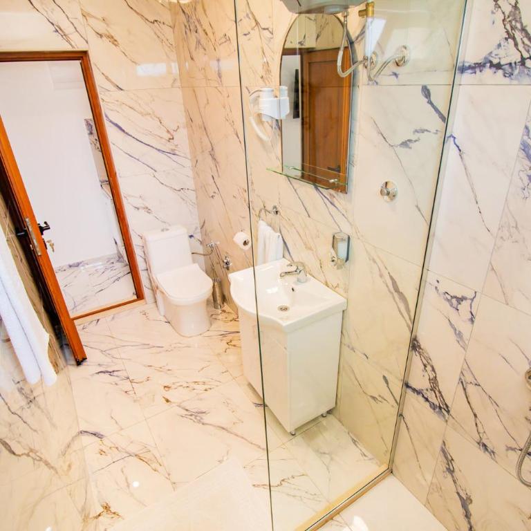 Simo apartments airport Podgorica - Deluxe Twin Room - 12
