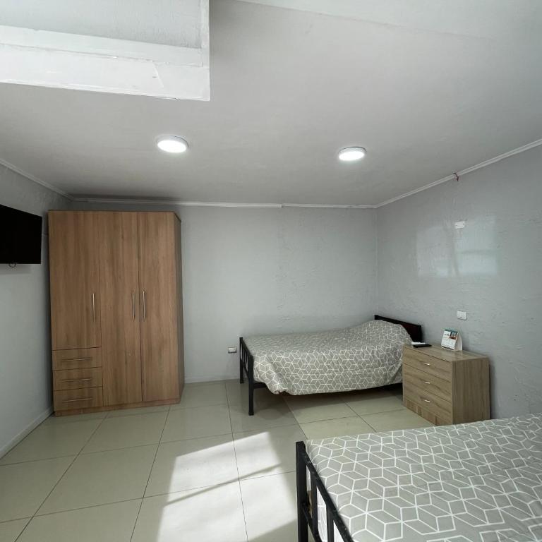 Residencial Astorga - Superior Double Room with Two Single Beds - 11