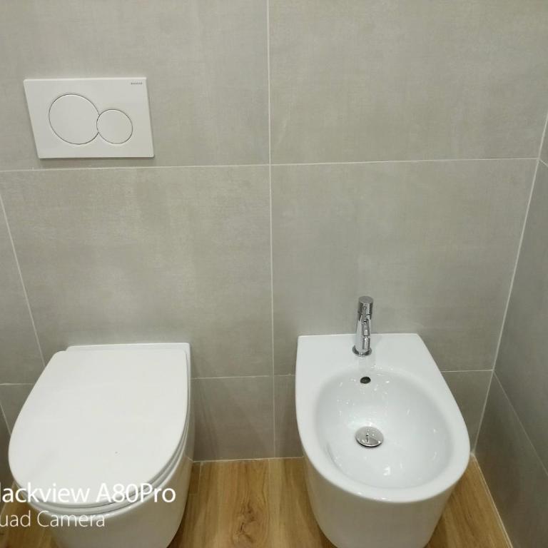Rosa House - Camera Matrimoniale con Bagno Privato - 66