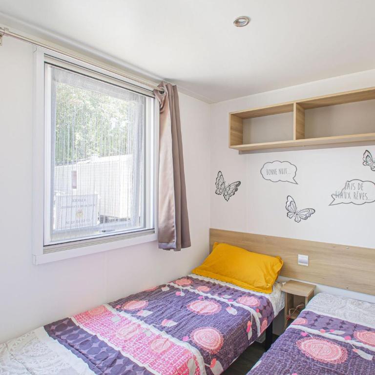 Mobile Home in Saint-Jean near Beach & Pool - Chalet 2 Chambres - 13