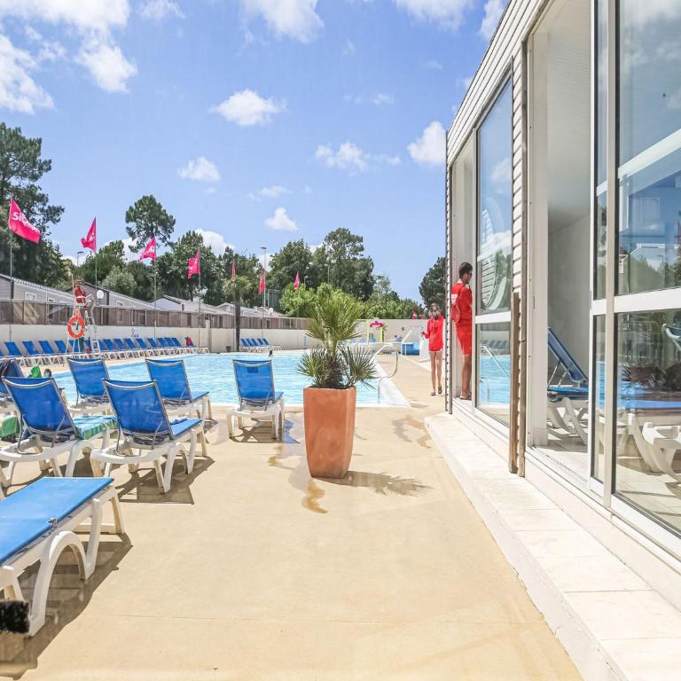 Mobile Home in Saint-Jean near Beach & Pool - Chalet 2 Chambres - 8