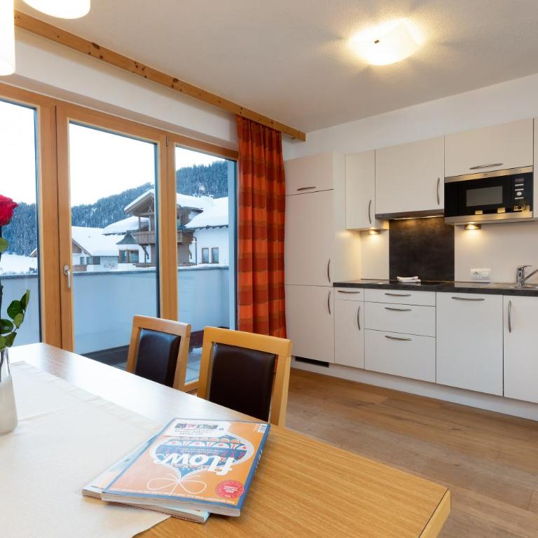 dorfblick FISS - apartments & rooms - Appartement Familial avec Balcon - 7