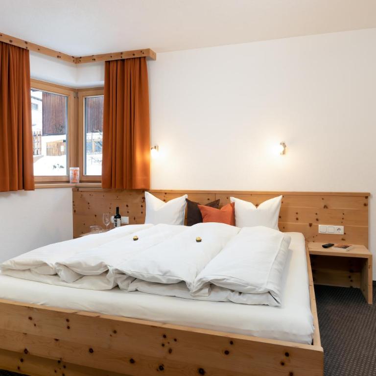 dorfblick FISS - apartments & rooms - Appartement Familial avec Balcon - 8