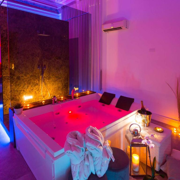 Palazzo Bruca Catania - King Suite with Spa Bath - 2