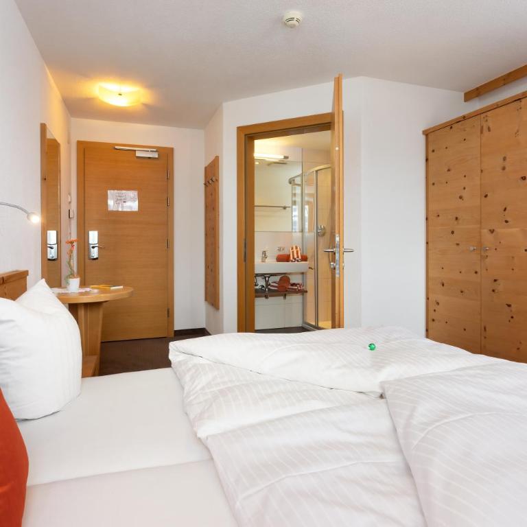 dorfblick FISS - apartments & rooms - Chambre Double avec Balcon - 5