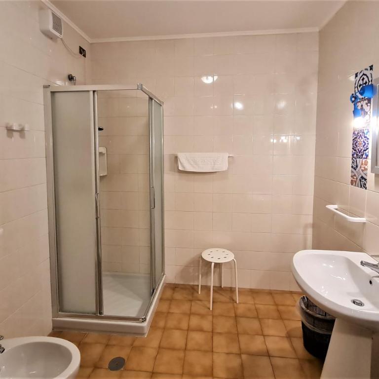 Casa Santa Caterina e Sant Antonio - Camera Matrimoniale/Doppia con Letti Singoli - 9