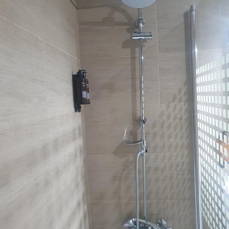 Hotel TossaMar - Habitación Familiar con bañera - 11