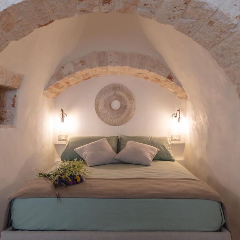 Trulli Magheia - Deluxe Double Room - 1