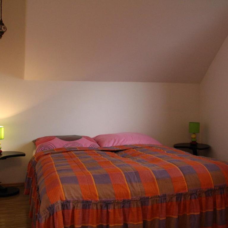 Apartments Town Center - Double Room with Shared Bathroom - 15