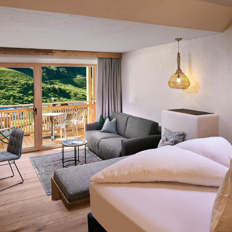 Hotel Berghof Crystal Spa & Sports - Junior Suite mit Balkon - 3