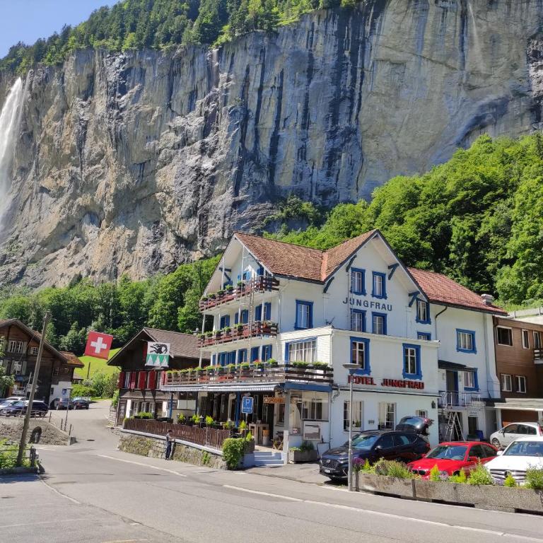 Hotel Restaurant Jungfrau - Apartment mit Balkon - 2