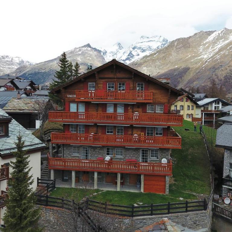 Chalet Valeria - Apartment mit Blick auf die Berge - 1