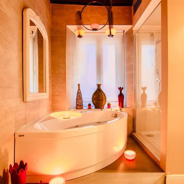 Corso Suite 107 Rooms Wellness & Spa - Camera King con Vasca Idromassaggio - 3