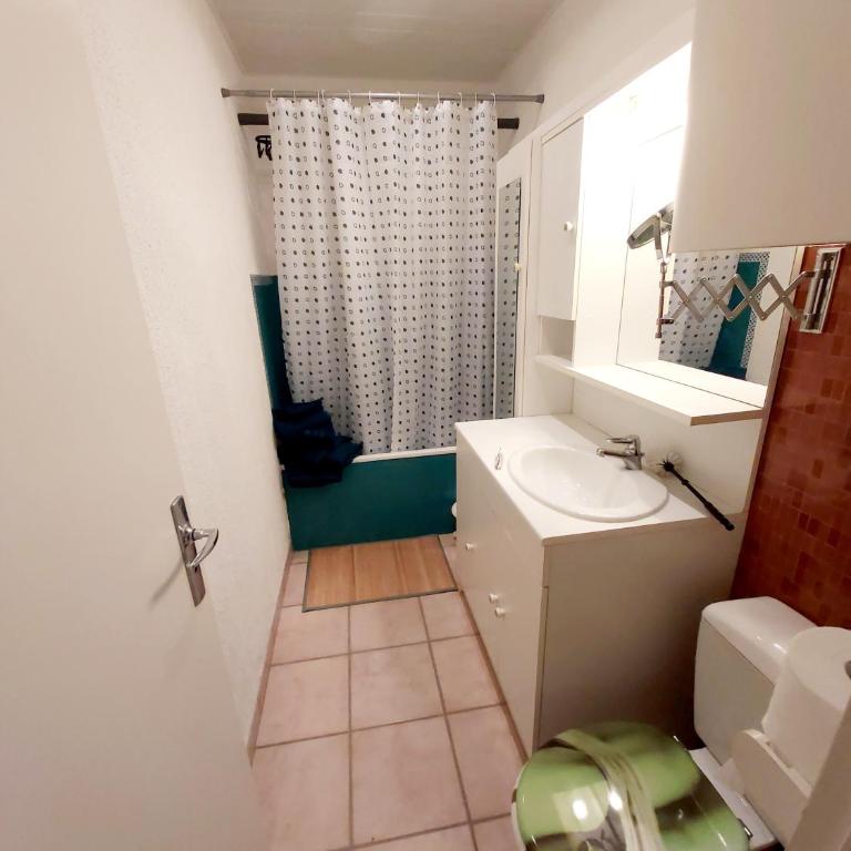 Adorable studio cabine vue mer - 2/4 personnes - Appartement 1 Chambre - 12