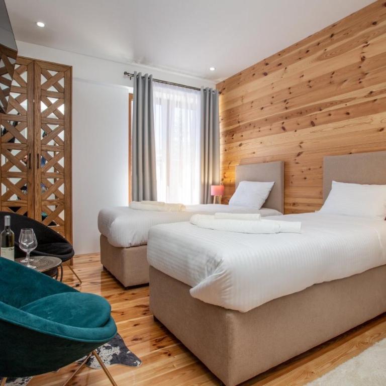 NORTH STORY - Luxury Chalet - Apartments & rooms - Twin Room with Mountain View - 1