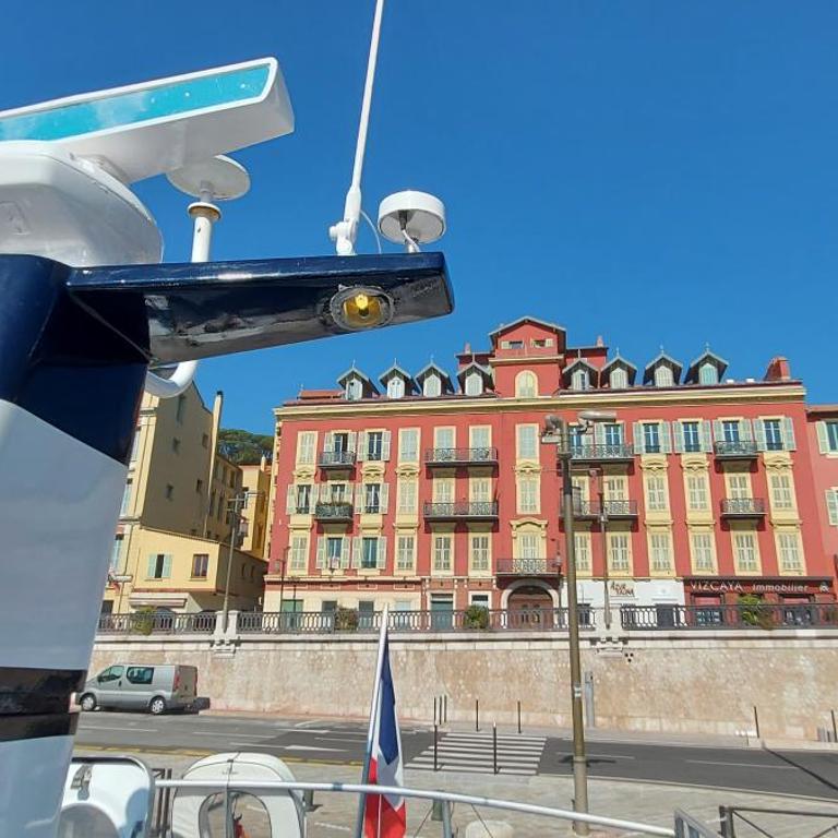 Yacht Charter Nice Cannes Antibes - Mobile Home - 25