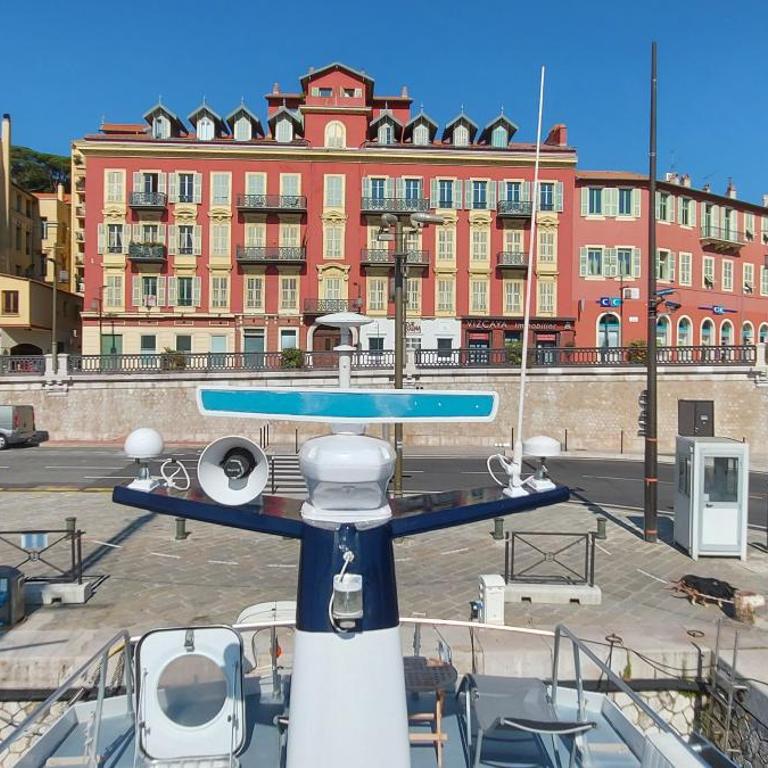 Yacht Charter Nice Cannes Antibes - Mobile Home - 23