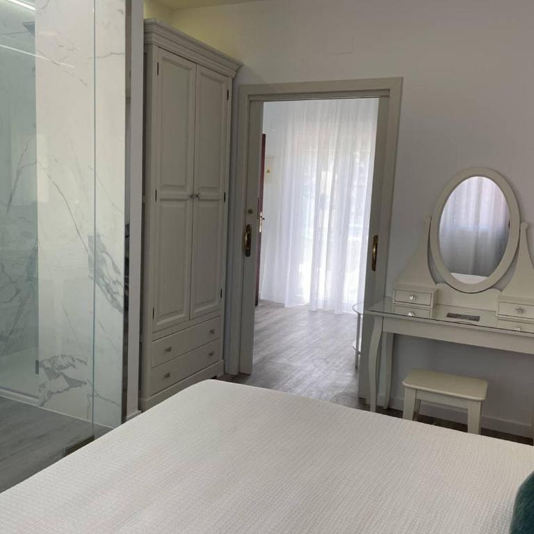 Hotel Malaga Picasso - Suite Junior - 9