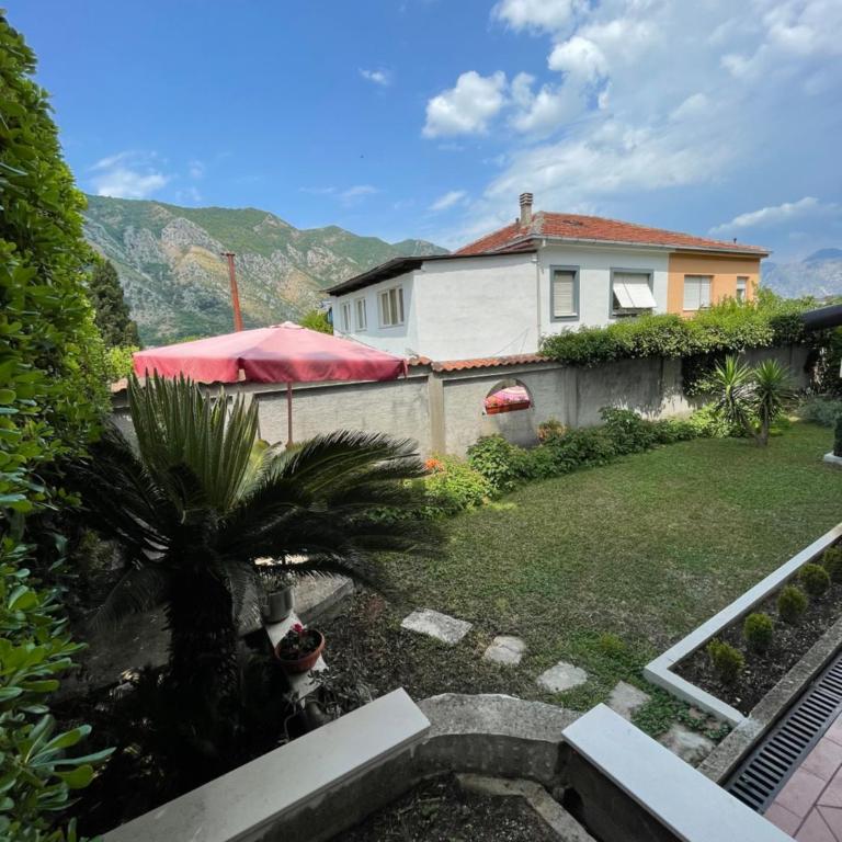 Apartment Garden - Studio Apartment - 6