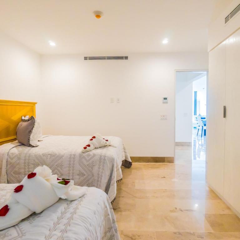 Contemporary Design Oceana 422 Playa del Carmen Condo - Two-Bedroom Apartment - 17