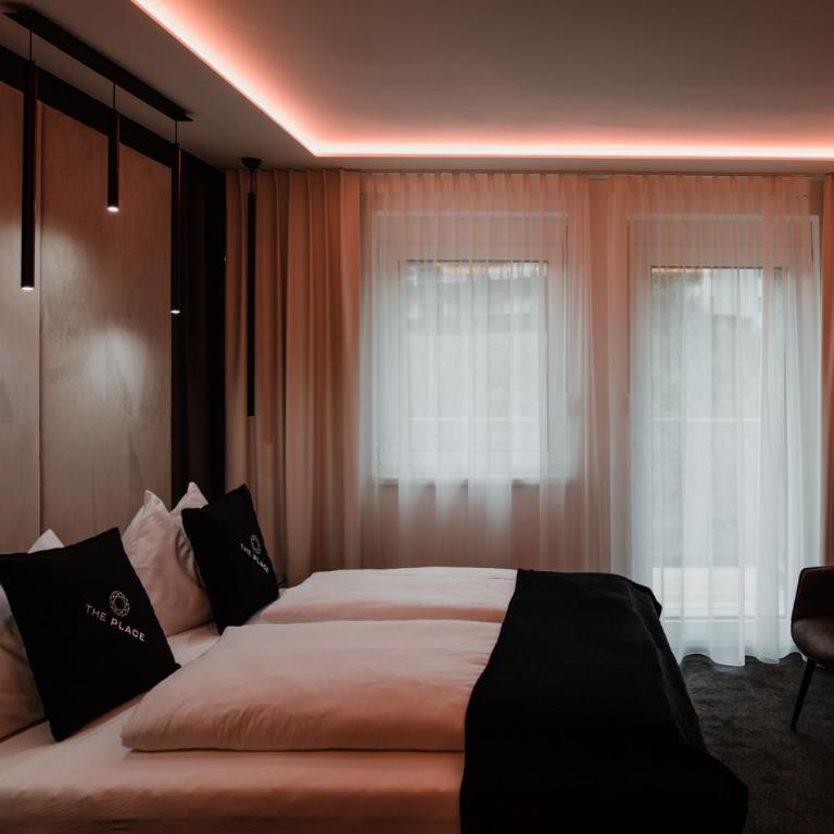 The Place Boutique & Design Hotel Flachau - Doppelzimmer mit Balkon - 5