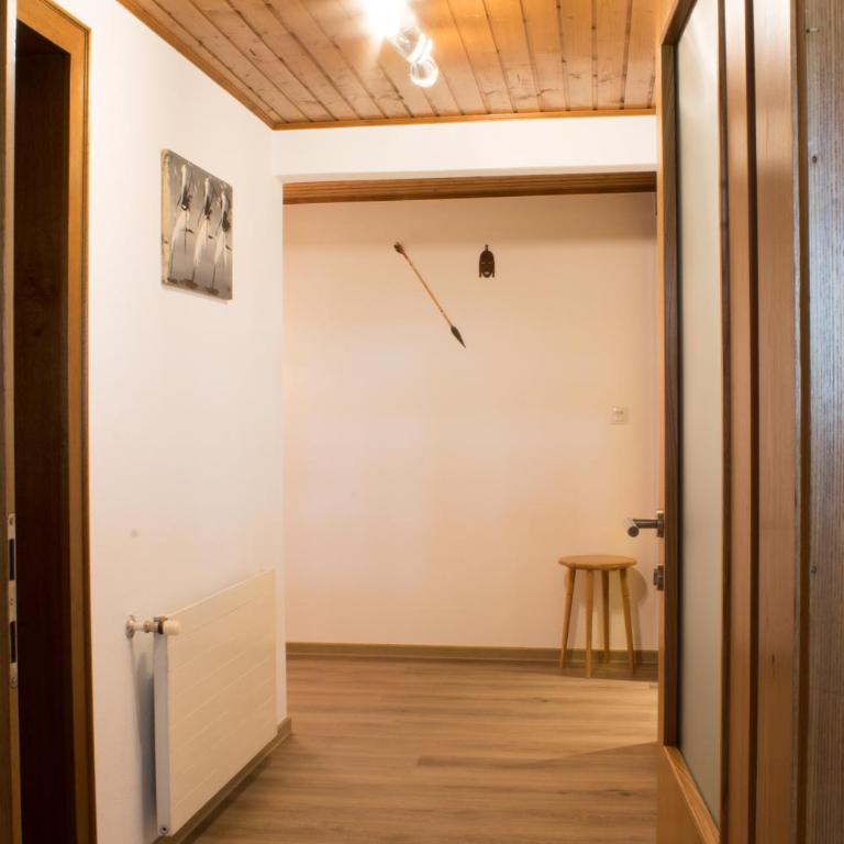Haus Ganeu - Apartment mit Balkon - 18
