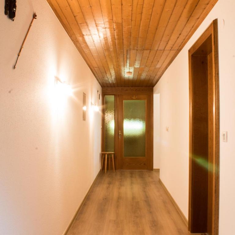 Haus Ganeu - Apartment mit Balkon - 27