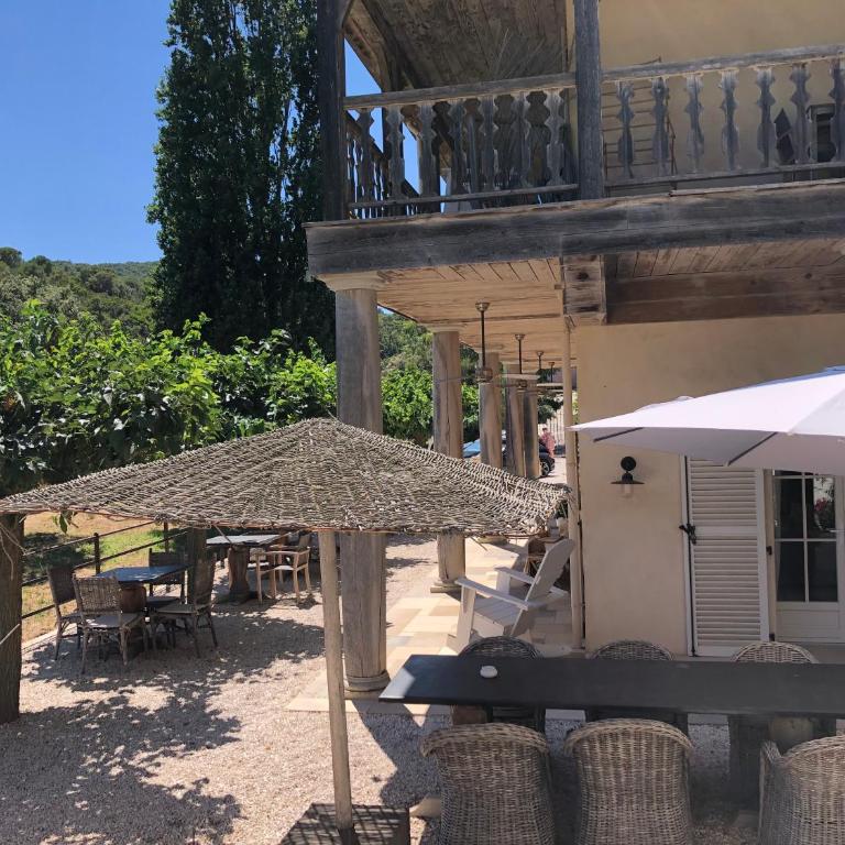 Le Clos des Sept Palmiers - Chambre Double Deluxe avec Terrasse- Vue latérale Mer - 11