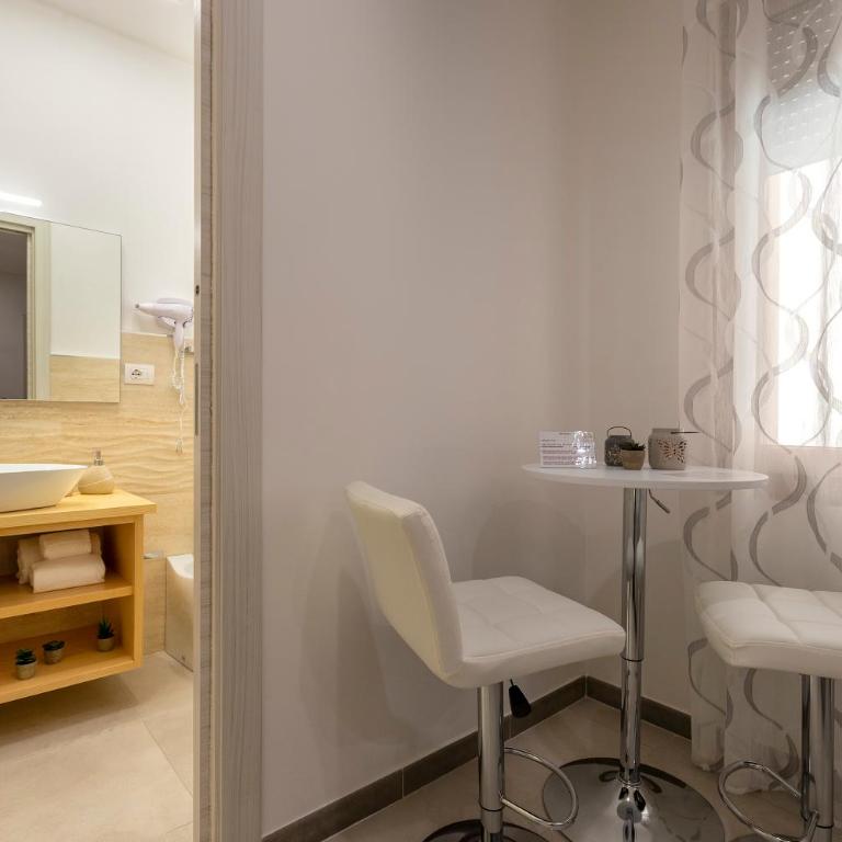 Atteros - Double Room with Patio - 6