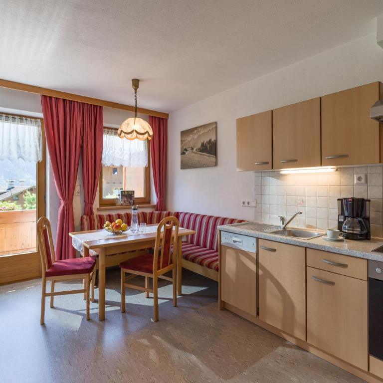 Landhaus Kröll - Apartment - 9