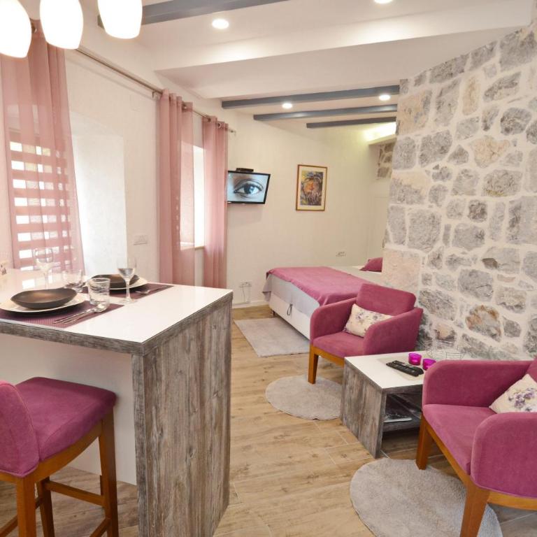 Kotor Center W - Studio Apartment - 4